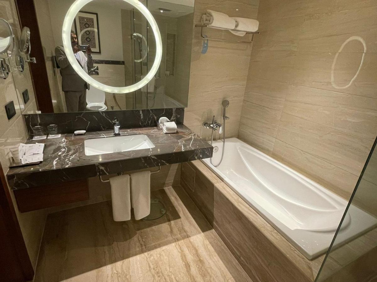 Radisson Gwalior酒店 外观 照片